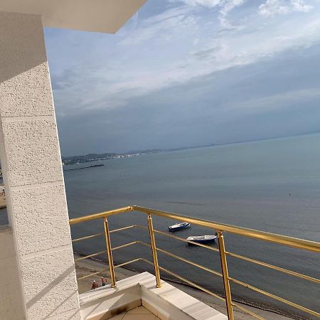 Apartament La Playa Durrës Exteriör bild